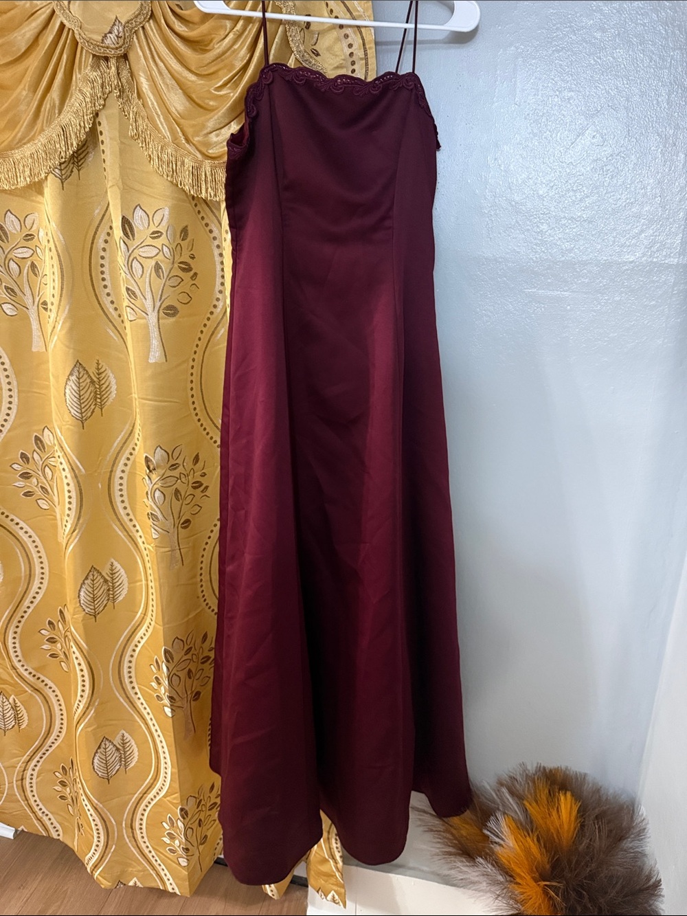 Women’s Burgundy Wine Spaghetti Strap Maxi Dress